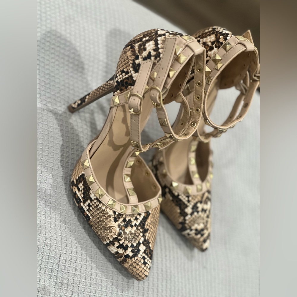 Women Crocodile Studded Heels